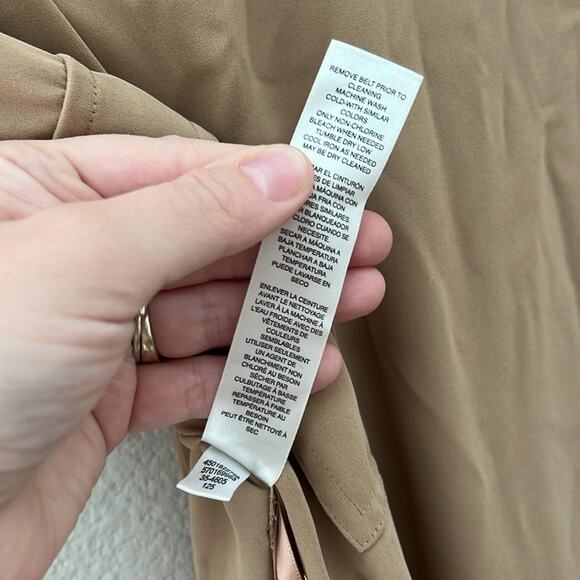 White House Black Market Button Down Sleeveless Duster | Size 0 - Picture 9 of 9